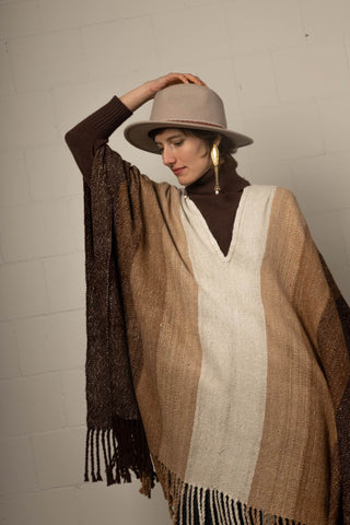Handwoven Poncho - Proyecto Origenes
