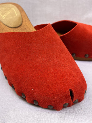 Antidoti Closy Candy Red Clogs for Fashionable Feet