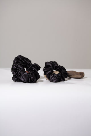 Black Silk SLEEVEE & SCRUNCHIE Set